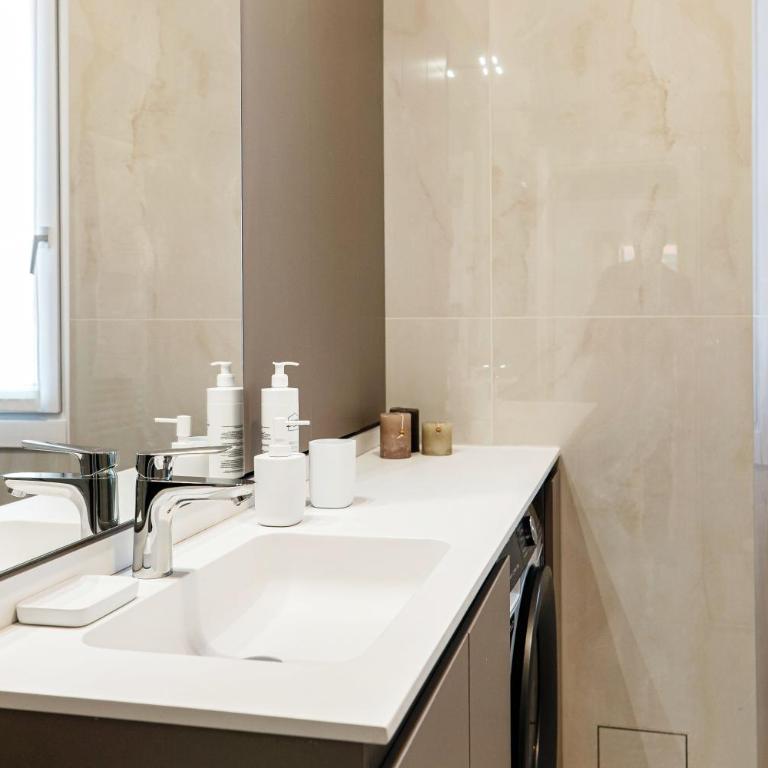 The Monti Residence - by MyHomeInComo - Appartamento con 3 Camere da Letto - 9