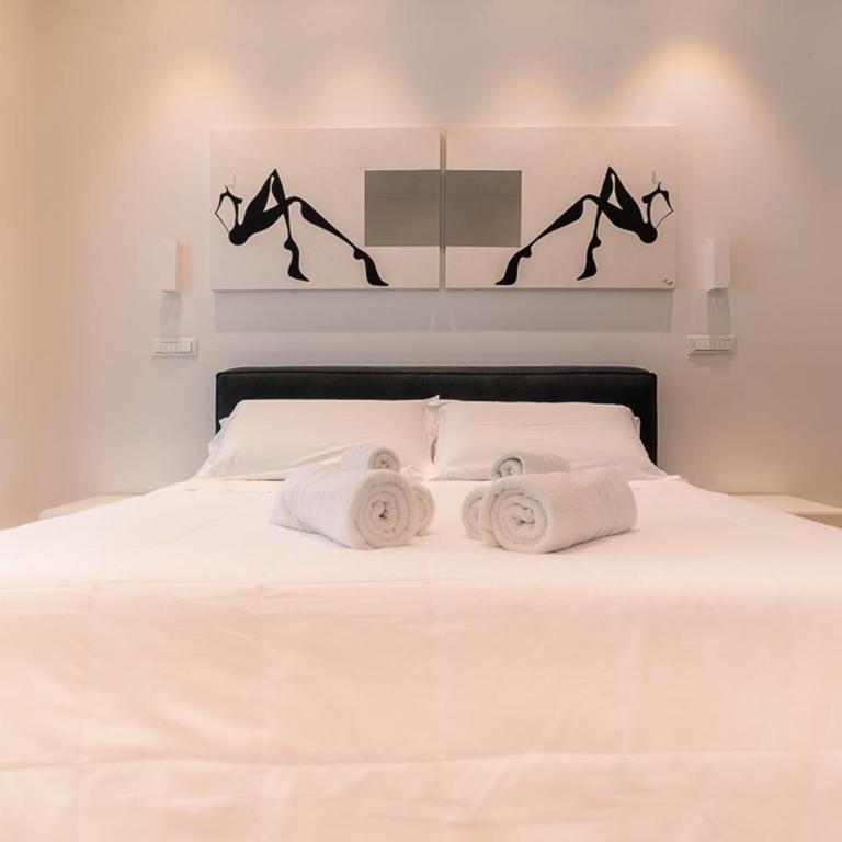 CeO LUXURY SUITE DI CAGLIARI - King Room with Garden View - 9