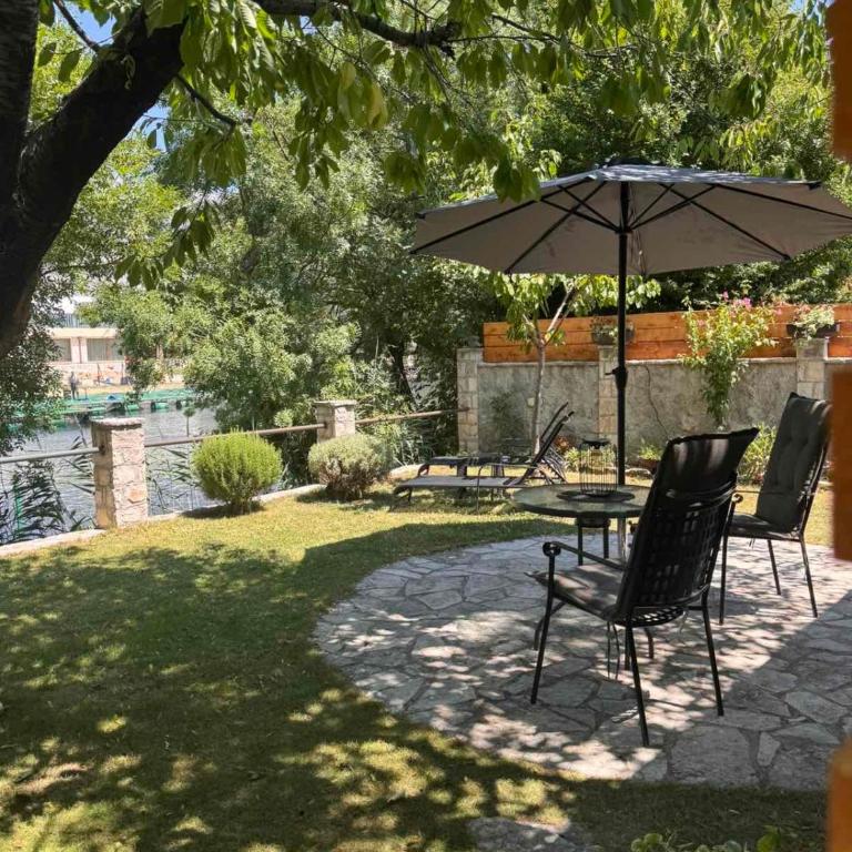 Mali Raj uz Trebišnjicu - Apartman sa 1 Spavaćom Sobom - 10