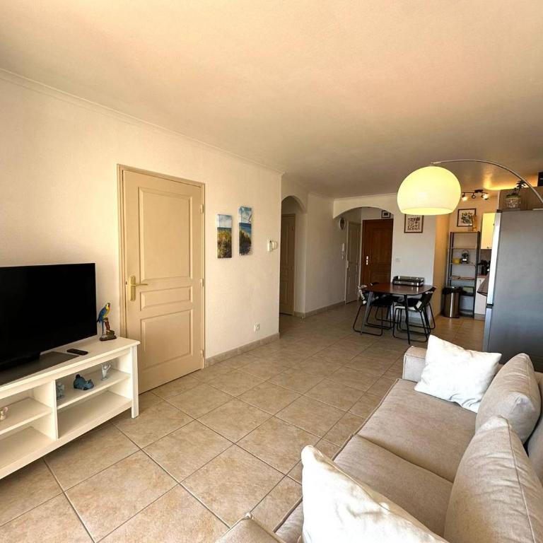 Roqgb - Appartement 2 Chambres avec Terrasse - 8