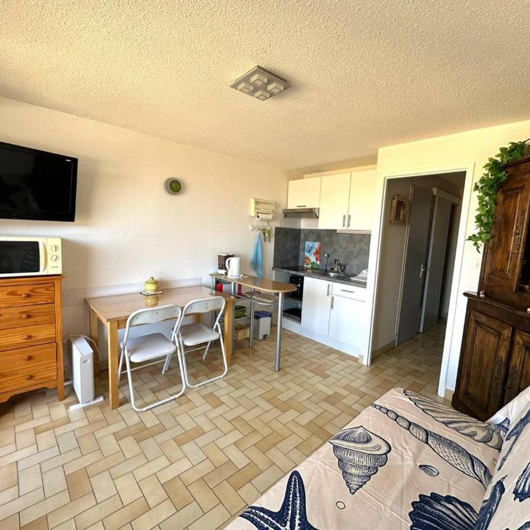 Dap - One-Bedroom Apartment with Terrace - 7