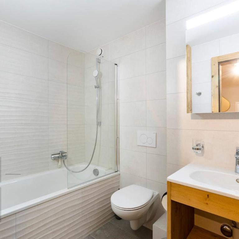 Appartement rénové à 7 minutes du centre au pied de la forêt - Appartement 3 Chambres - 7
