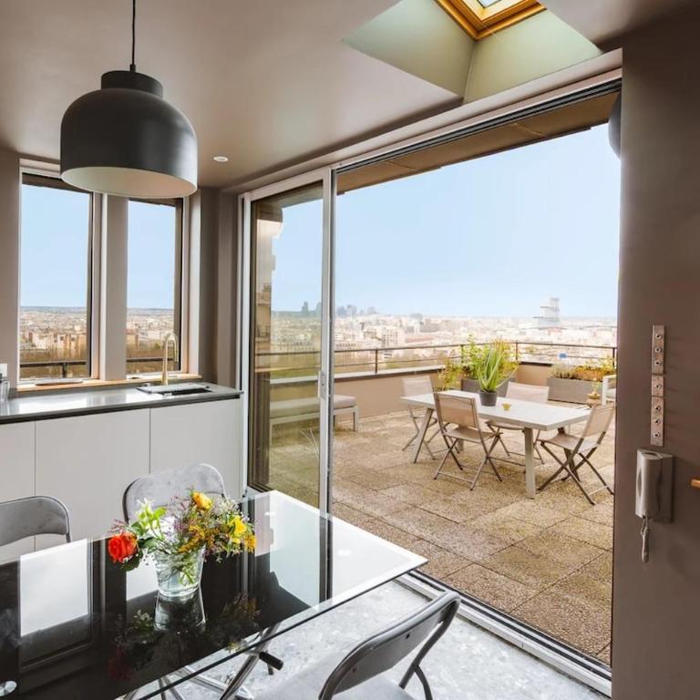 Luxurious Montmartre Duplex - Two-Bedroom Apartment - 2