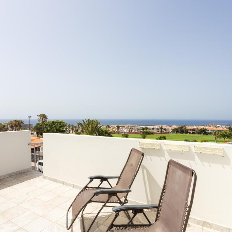 Private Luxury Villa with Pool near Golf Course & Marina - Villa - 42
