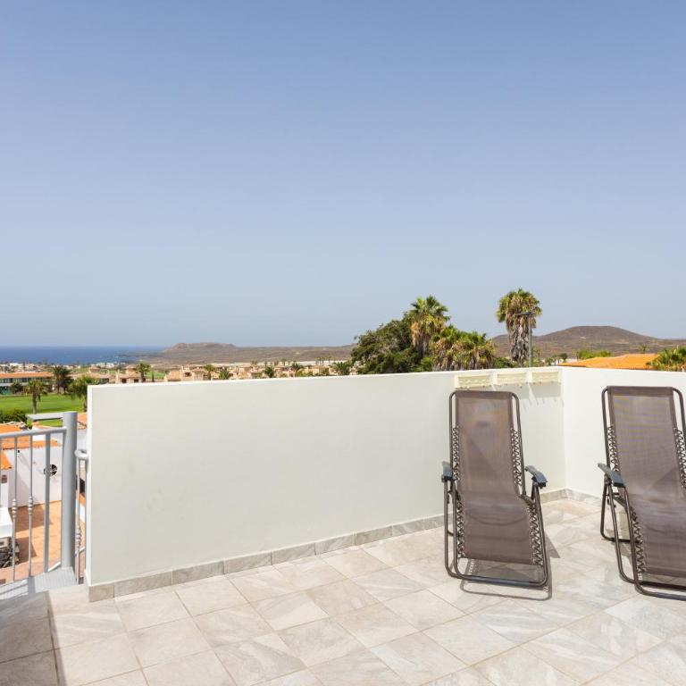 Private Luxury Villa with Pool near Golf Course & Marina - Villa - 41