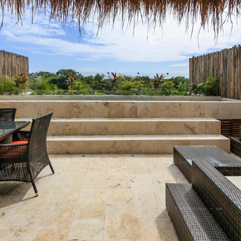 Eco-chic Design Condos Wrapped in Nature's Elements by Stella Rentals - Apartamento Ático - 2
