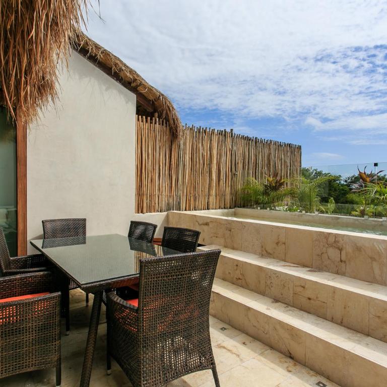 Eco-chic Design Condos Wrapped in Nature's Elements by Stella Rentals - Apartamento Ático - 3
