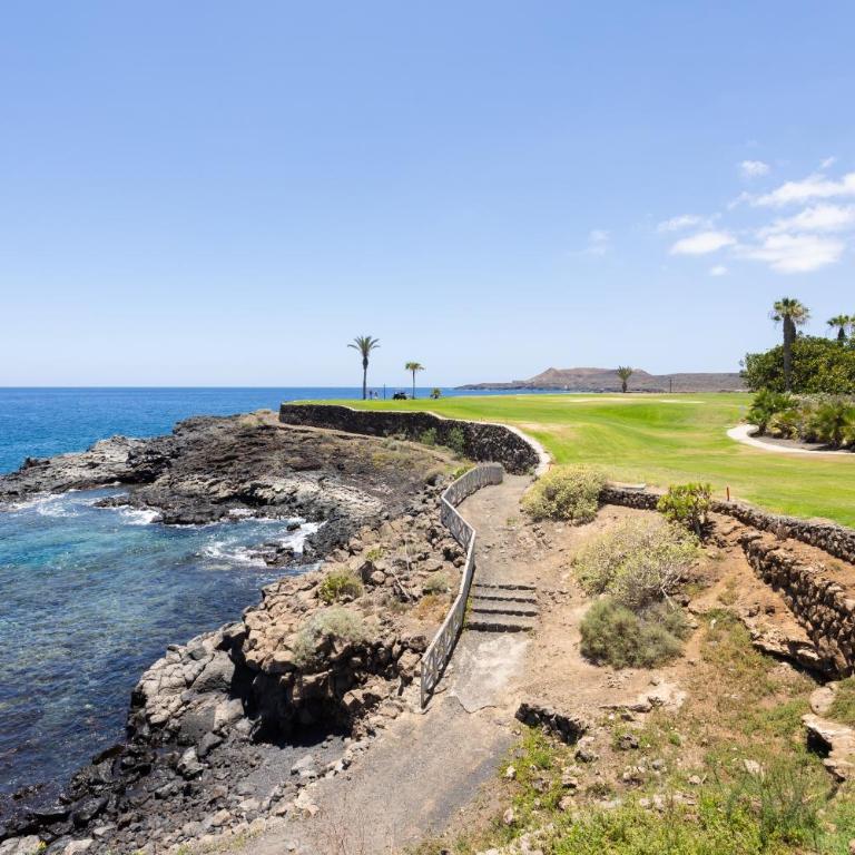 Private Luxury Villa with Pool near Golf Course & Marina - Villa - 50