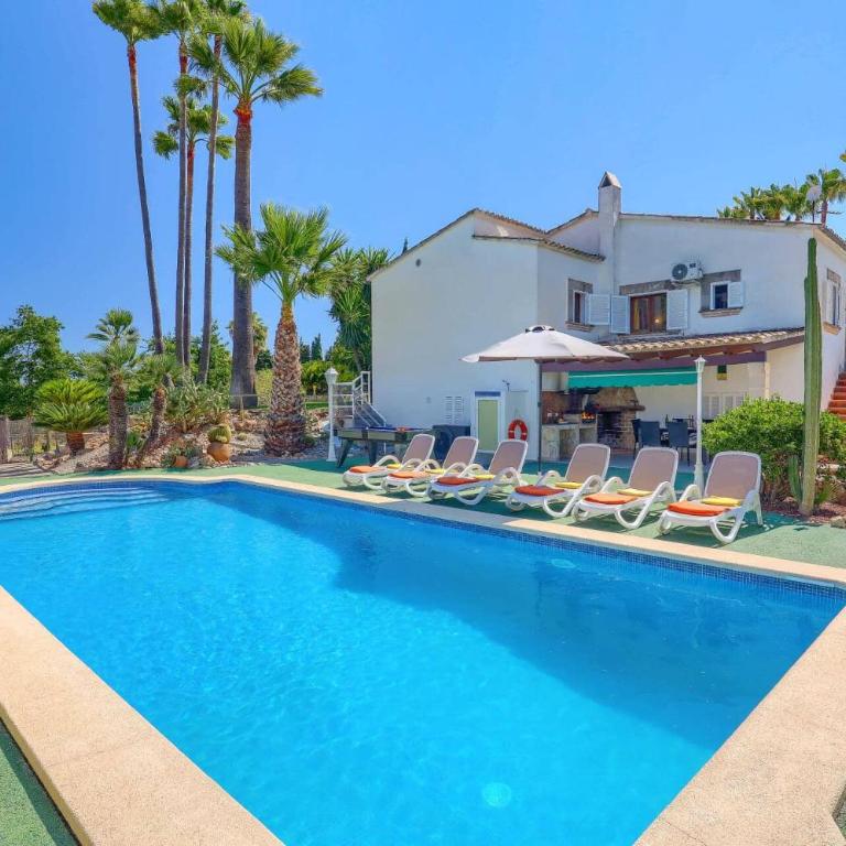 Villa Conxa Bisanyes by Villa Plus - Villa - 1