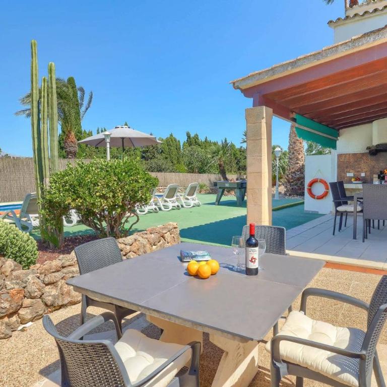 Villa Conxa Bisanyes by Villa Plus - Villa - 19