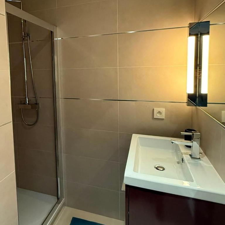 Appartement 3 chambres avec terrasse Beaulieu sur Mer - Appartamento con 3 Camere da Letto - 30