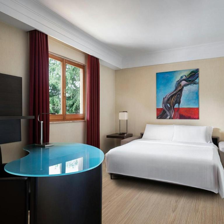 Courtyard by Marriott Rome Central Park - Suite con 2 Camere da Letto, 1 Letto King-Size, Divano-Letto e Vista Cupola San Pietro - 1