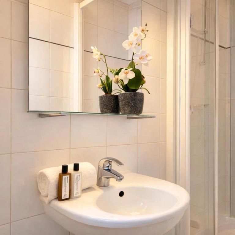 Unique Parisian flat near Gare Montparnasse - Appartement - 28