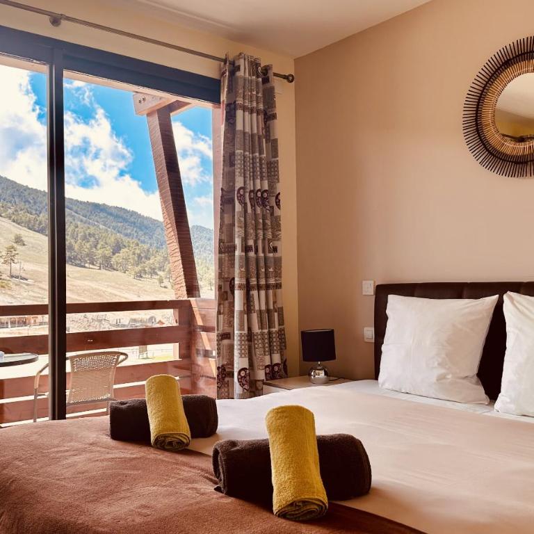 Auberge Alpina - Chambre Lits Jumeaux - Vue sur Montagne - 1