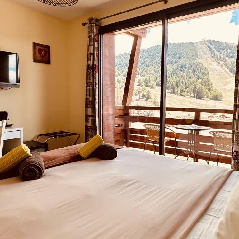 Auberge Alpina - Chambre Lits Jumeaux - Vue sur Montagne - 3