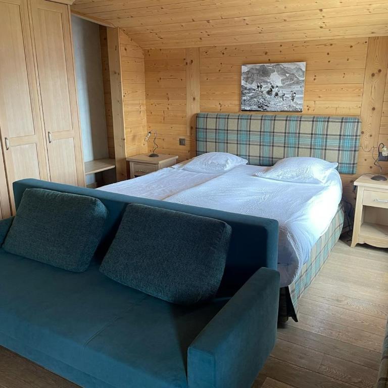 Guesthouse Hotel Between - Superior Dreibettzimmer - 1
