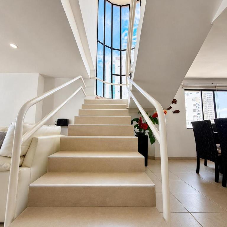 Oceanfront Duplex with Balcony El Laguito Cartagena - Three-Bedroom Apartment with Sea View - 6