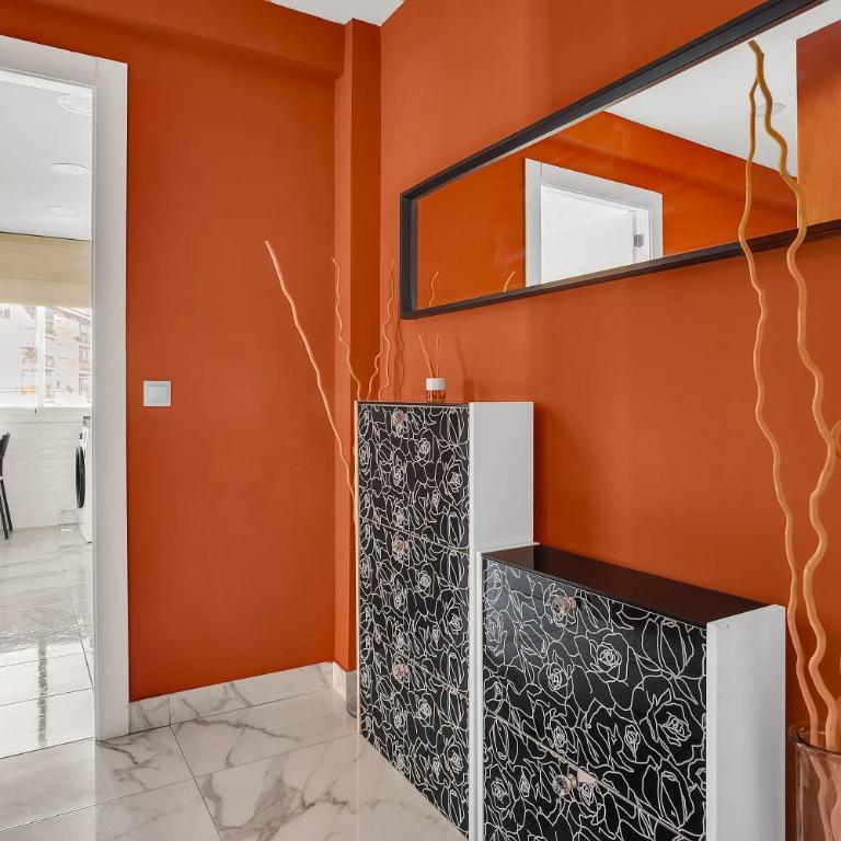Bright 3BR Flat Central Shopping Area - Apartamento - 12