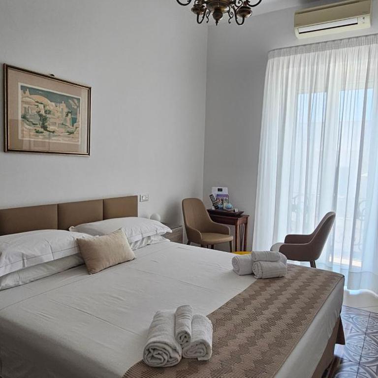 Al Corso Charming Rooms - Camera Queen con Balcone - 14
