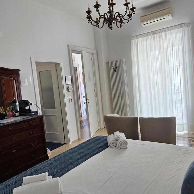Al Corso Charming Rooms - Camera King con Balcone - 15