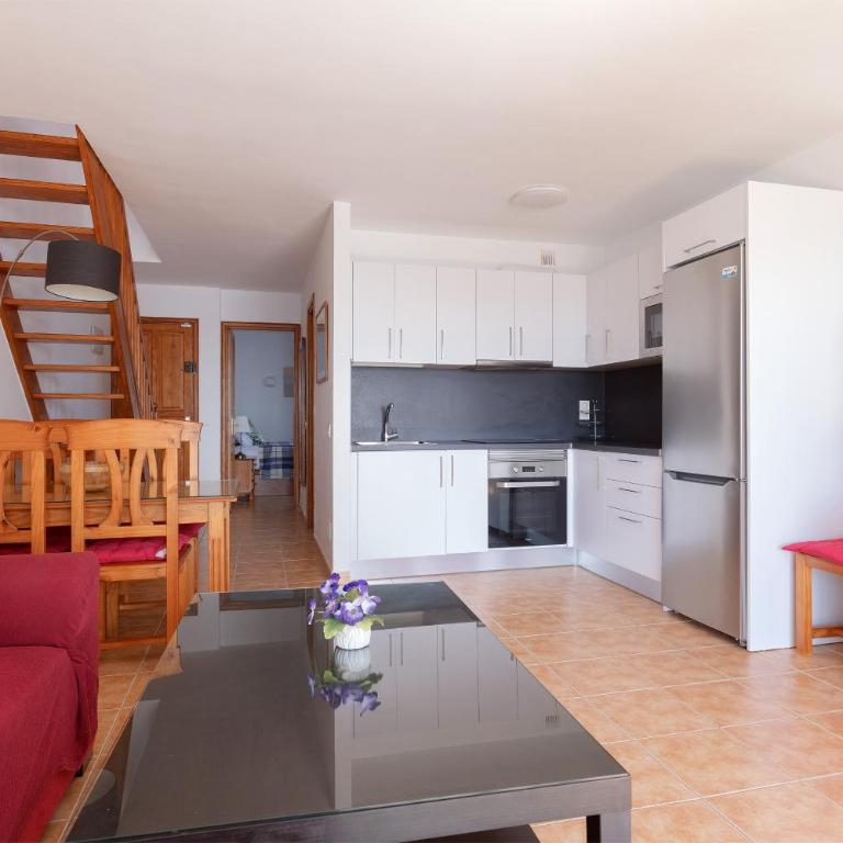DARUMA APARTMENTS 2-Bedroom Duplex with Sea Views - Two-Bedroom Apartment - 30