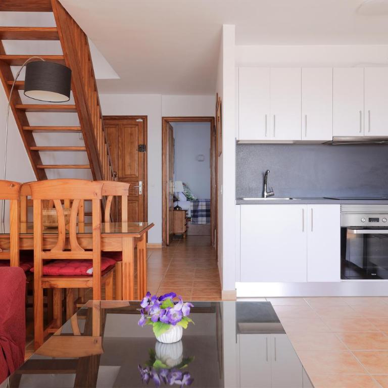 DARUMA APARTMENTS 2-Bedroom Duplex with Sea Views - Two-Bedroom Apartment - 6
