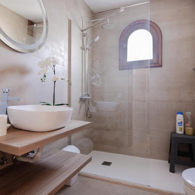 DARUMA APARTMENTS 2-Bedroom Duplex with Sea Views - Two-Bedroom Apartment - 23