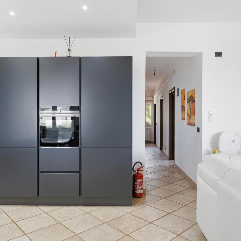Dimora del Principe - Appartamento Premium con 3 Camere da Letto e Balcone - 11