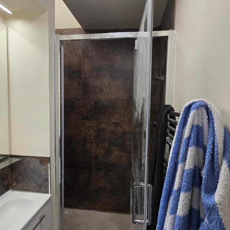 CANNES T2 Bord de Mer et proche Festival - One-Bedroom Apartment - Non-Smoking - 5