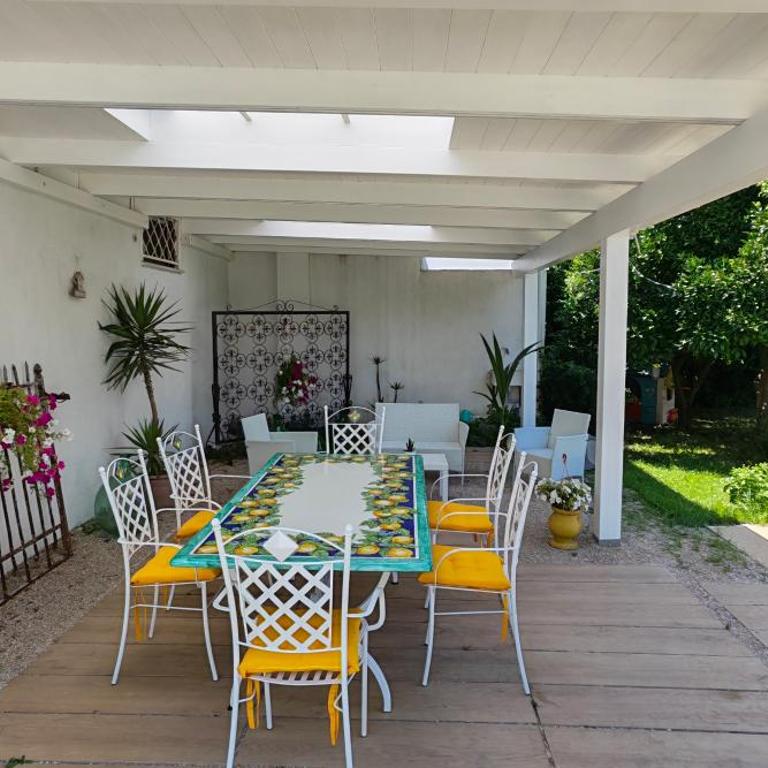 Domus DEA Holiday Home - One-Bedroom House - 11