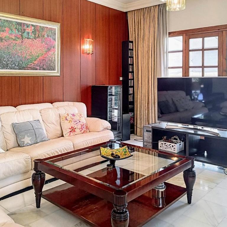 Traumhaftes Haus In Malaga - Ferienhaus mit 4 Zimmern - 1