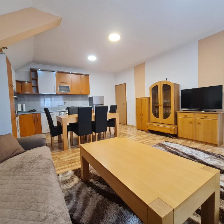 Villa Hukic - Apartman s 1 Spavaćom Sobom i Balkonom - 2