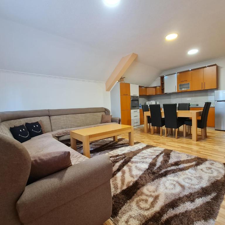 Villa Hukic - Apartman s 1 Spavaćom Sobom i Balkonom - 3