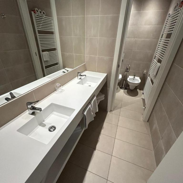 Hotel Fedora Riccione - FRONTE MARE - Suite - 6