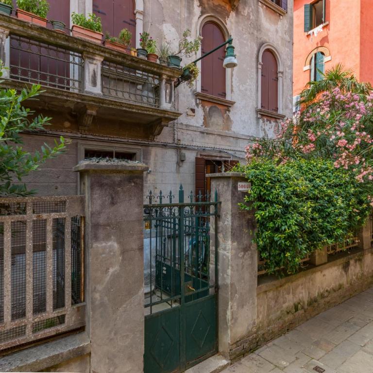 GuestHost - Suite San Lorenzo Chic Apartment with Private Courtyard - Apartment mit 1 Schlafzimmer - 23