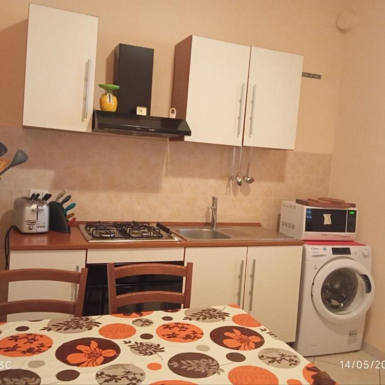 AngelinaHome - Appartamento con 2 Camere da Letto - 10
