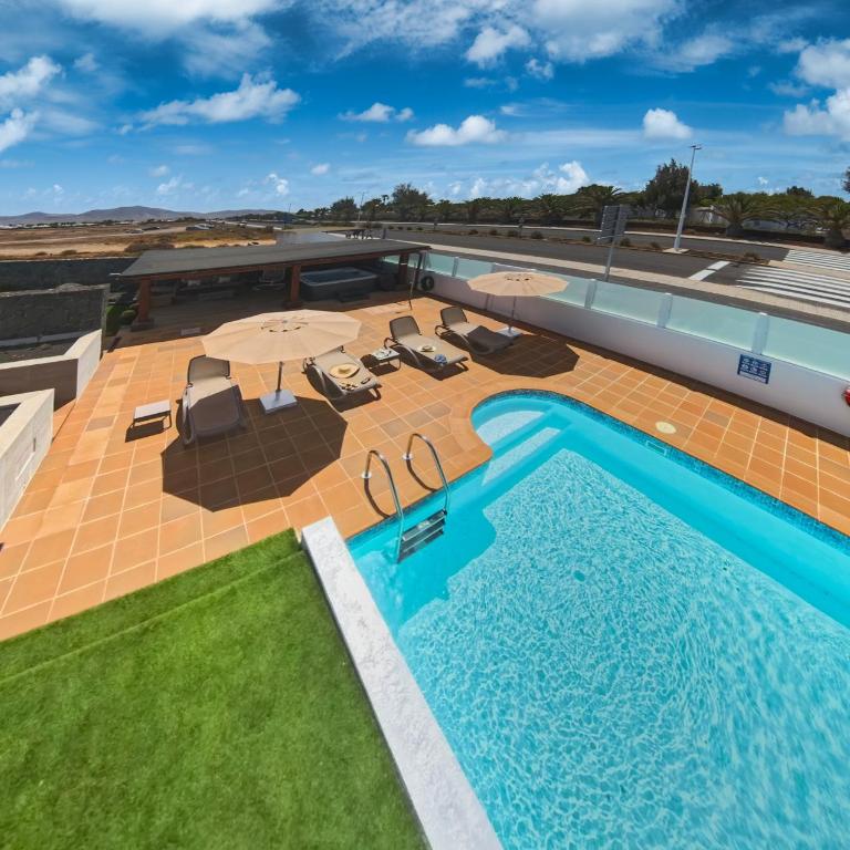 Villa Los Yeyos - Ocean views, Pool, BBQ and Billiard By Lanzarote Vacation Homes - Casa con 4 camere da letto - 71