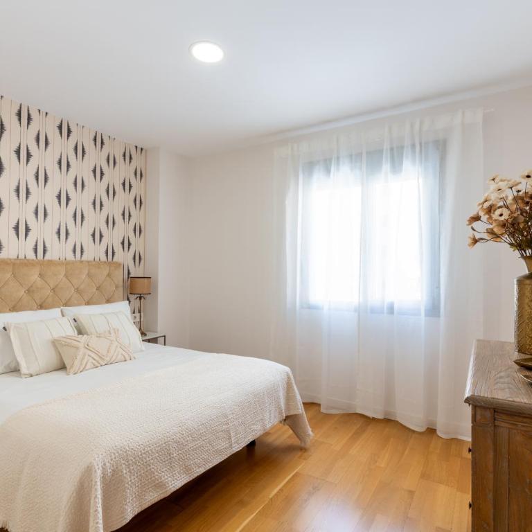 PISO NUEVO EN TRIANA - Apartamento de 3 dormitorios - 8