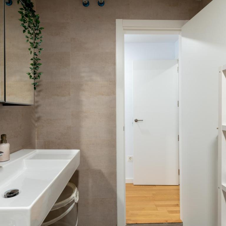 PISO NUEVO EN TRIANA - Apartamento de 3 dormitorios - 12
