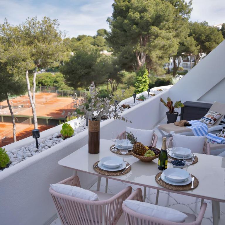 Modern Apt Sunset Views, Pool, Gym & Padel - Single Room - 1