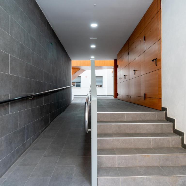 PISO NUEVO EN TRIANA - Apartamento de 3 dormitorios - 36