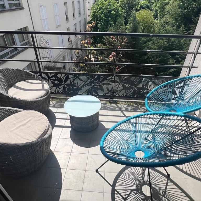 Buttes-Chaumont appartement 2 pièces et terrasses - Appartement 2 Chambres - 1