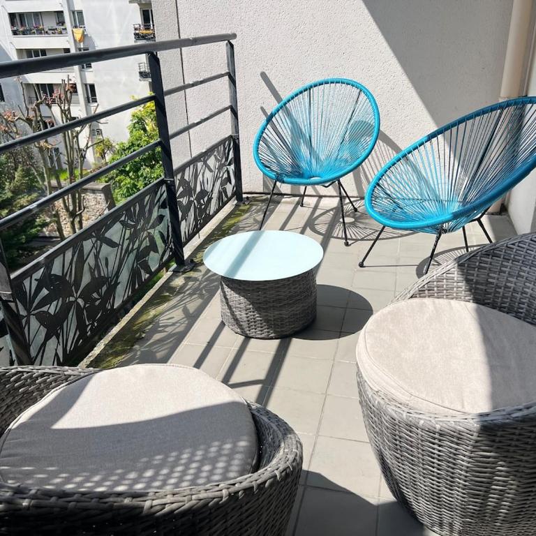 Buttes-Chaumont appartement 2 pièces et terrasses - Appartement 2 Chambres - 26