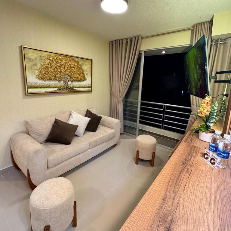 Luna Dorada - 3 Dormitorios con Piscina - Aeropuerto a 15 min - Three-Bedroom Apartment - 2