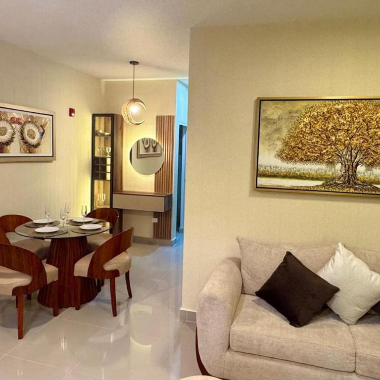Luna Dorada - 3 Dormitorios con Piscina - Aeropuerto a 15 min - Three-Bedroom Apartment - 26