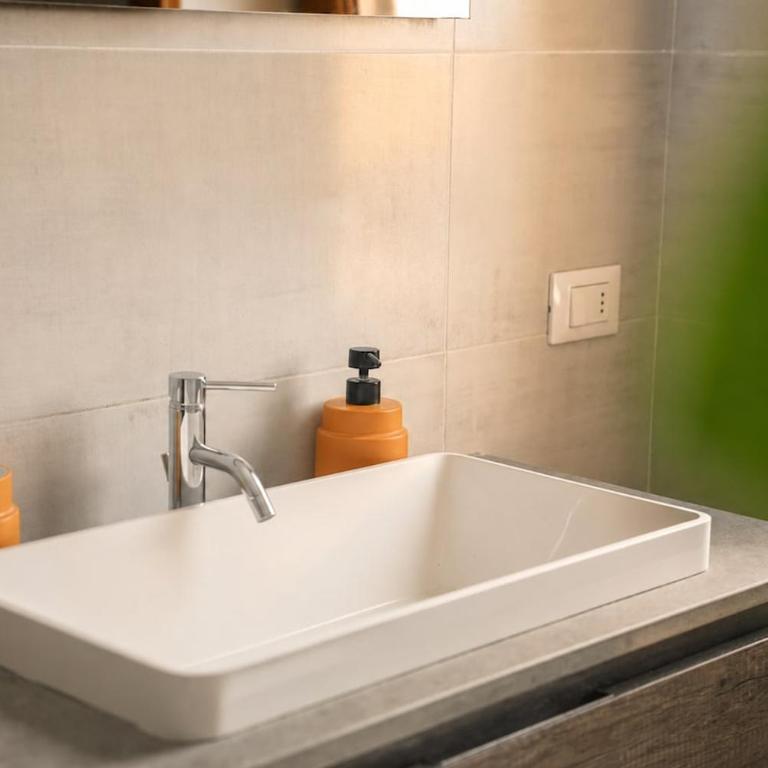 Green Balcony Apartment in Navigli - Two-Bedroom Apartment - 19