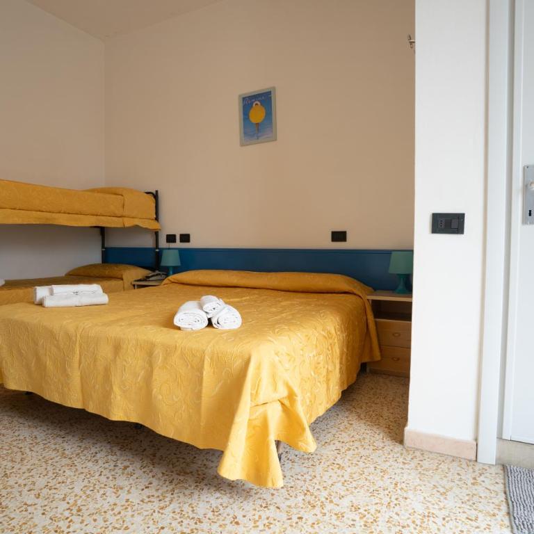 Arix Hotel - Camera Matrimoniale con Balcone e Vista Mare - 7