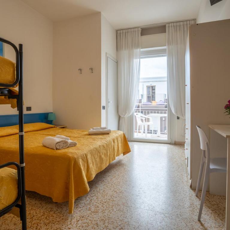 Arix Hotel - Camera Matrimoniale con Balcone e Vista Mare - 6