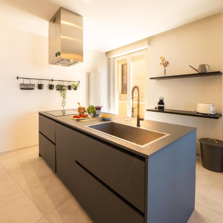 Porta delle Egadi appartamento deluxe con vista By Sicily Home Solutions - Two-Bedroom Apartment - 2