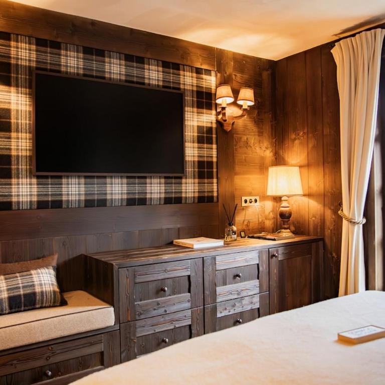 MAISON DOMINOS Chalet de Luxe 5 chambres Vue MontBlanc ,Spa, Jacuzzi, Salle de sport - Chalet - 54